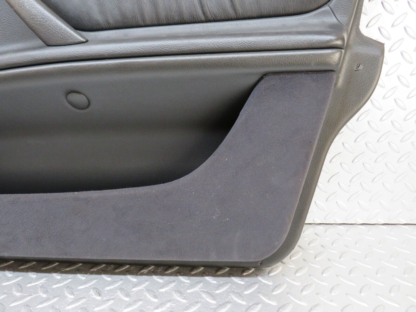 34730 Mercedes-Benz W210 320E Front Right Door Card 2107201651