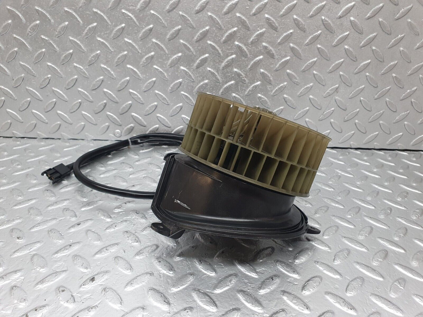 43868 Mercedes-Benz W201 Heater Blower Motor Behr