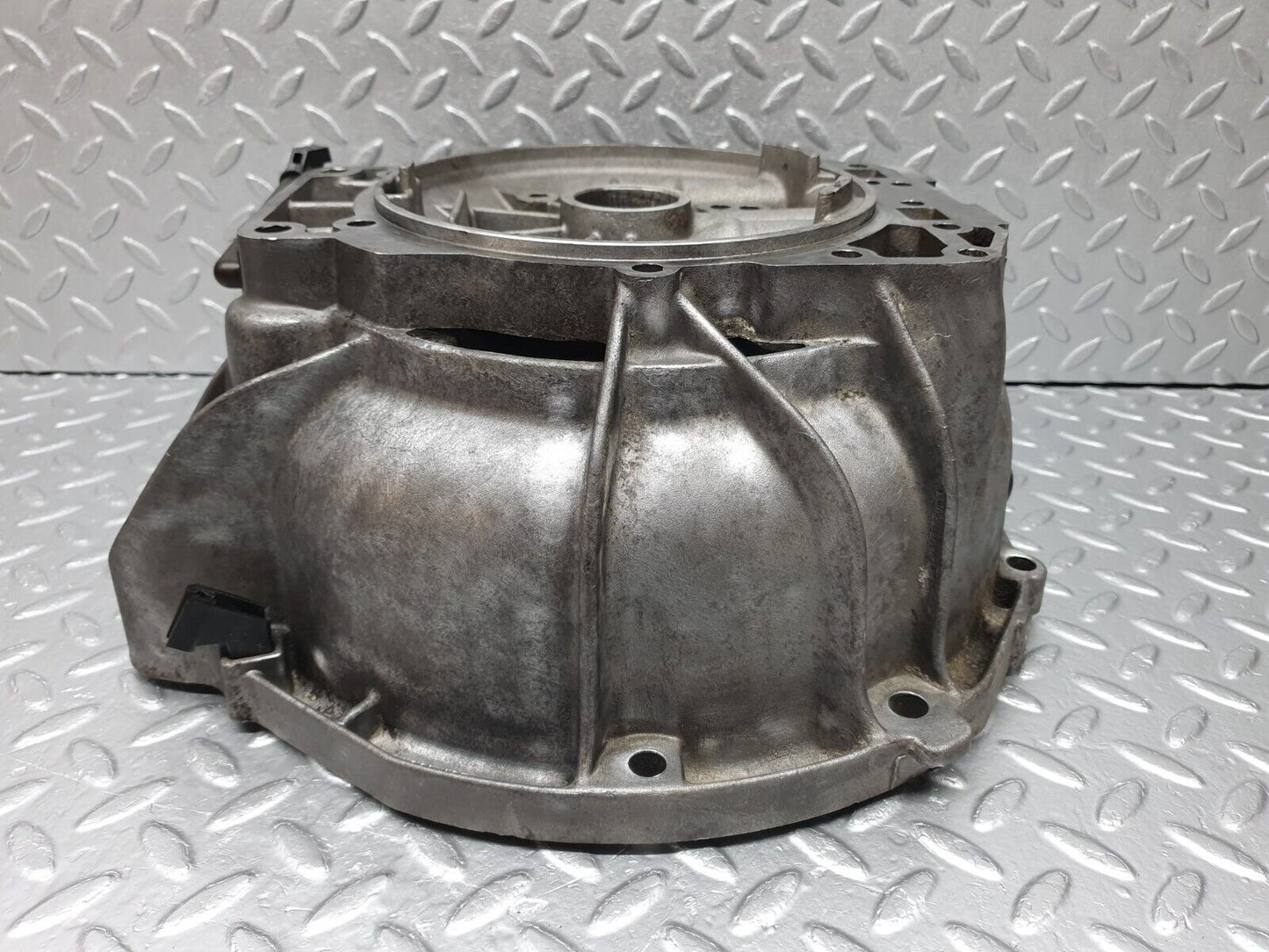 41322 Mercedes-Benz W123 300D Automatic Gearbox Bell Housing 722.118 1152571301