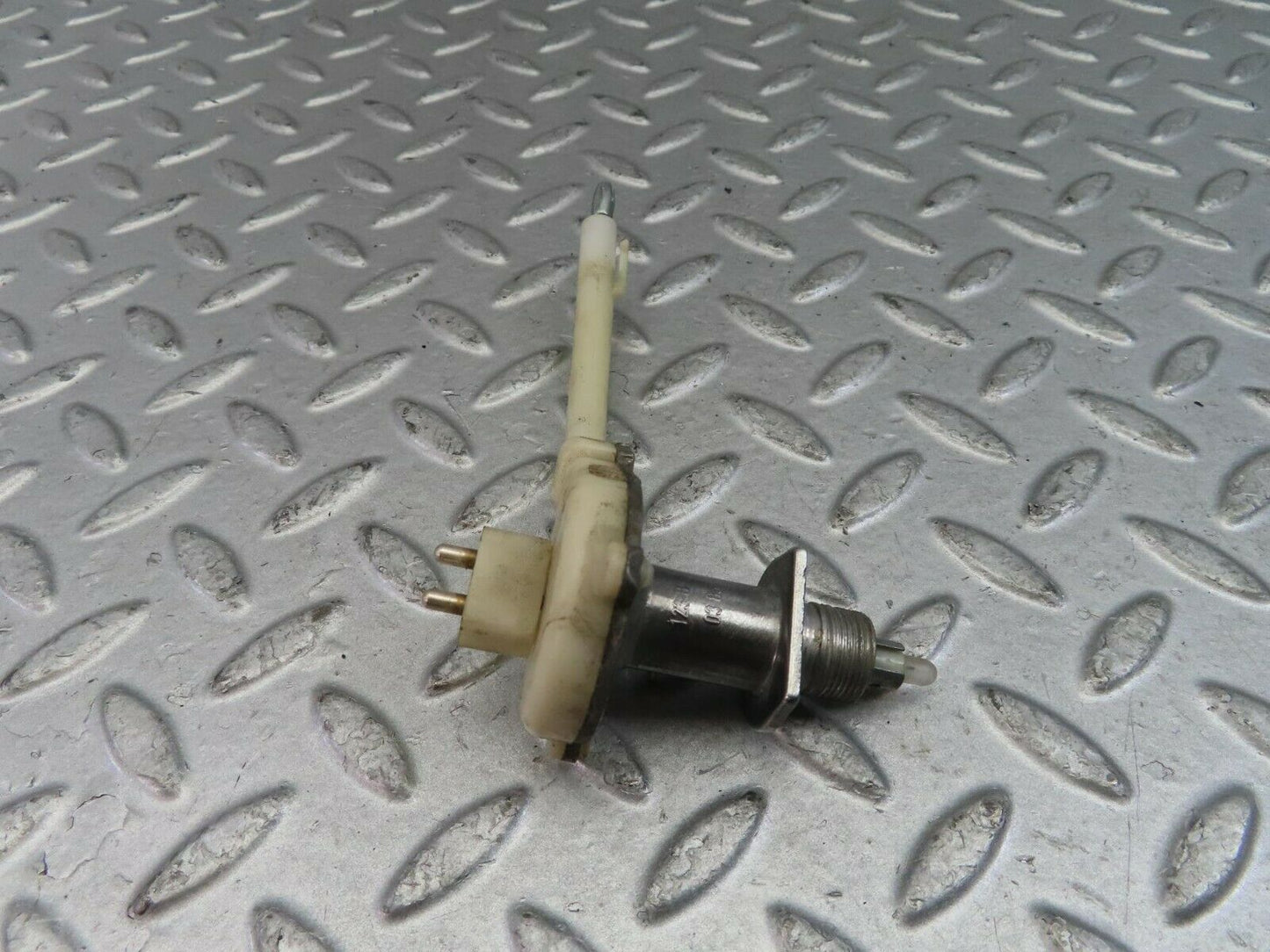 9752 Mercedes-Benz C123 280CE Coupe Heater Regulator 1238300385