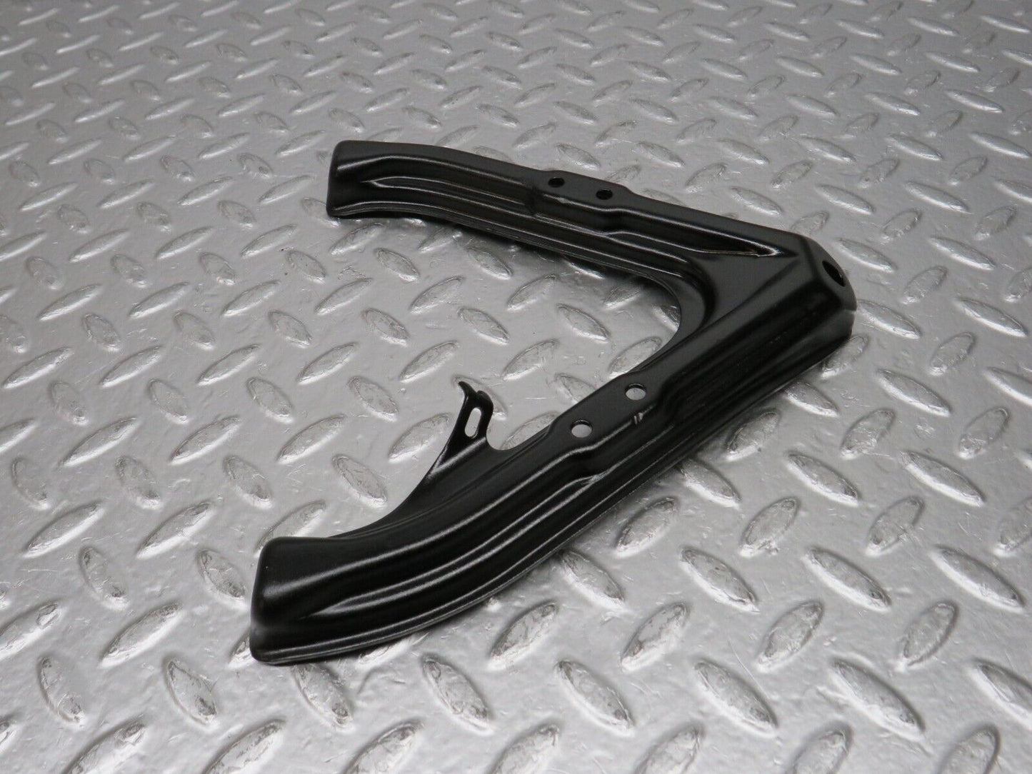 31693 Mercedes-Benz W201 190LE 1.8L Air Intake Manifold Bracket