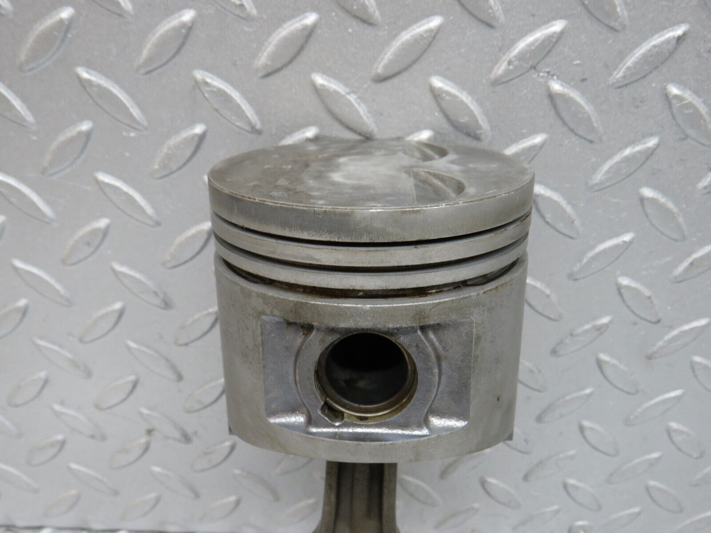 37625 Mercedes-Benz W109 300SEL Piston With Connecting Rod 91.5 mm