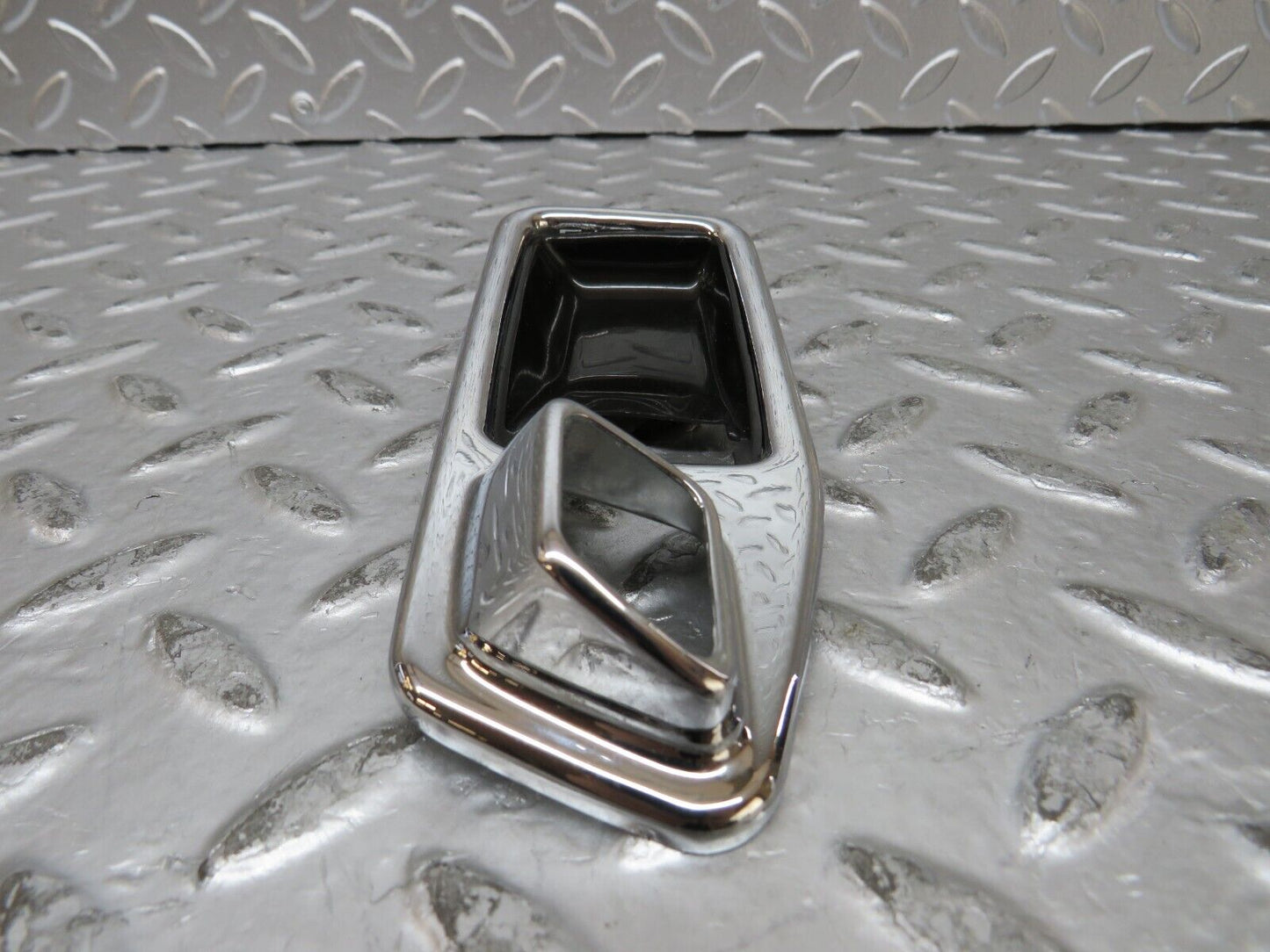 39376 Mercedes-Benz W123 280E Chrome Frame Door Handle Rear Left 1167660111