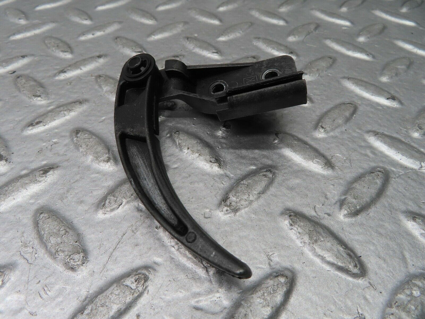 21253 Mercedes-Benz W123 230E Hood Opener Bonnet Opener Release