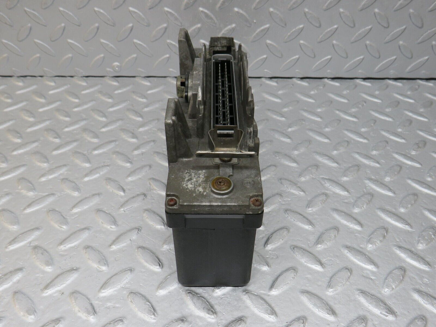 36544 Mercedes-Benz W201 190E 2.0L ABS Control Unit Bosch 0055452132 0265101018