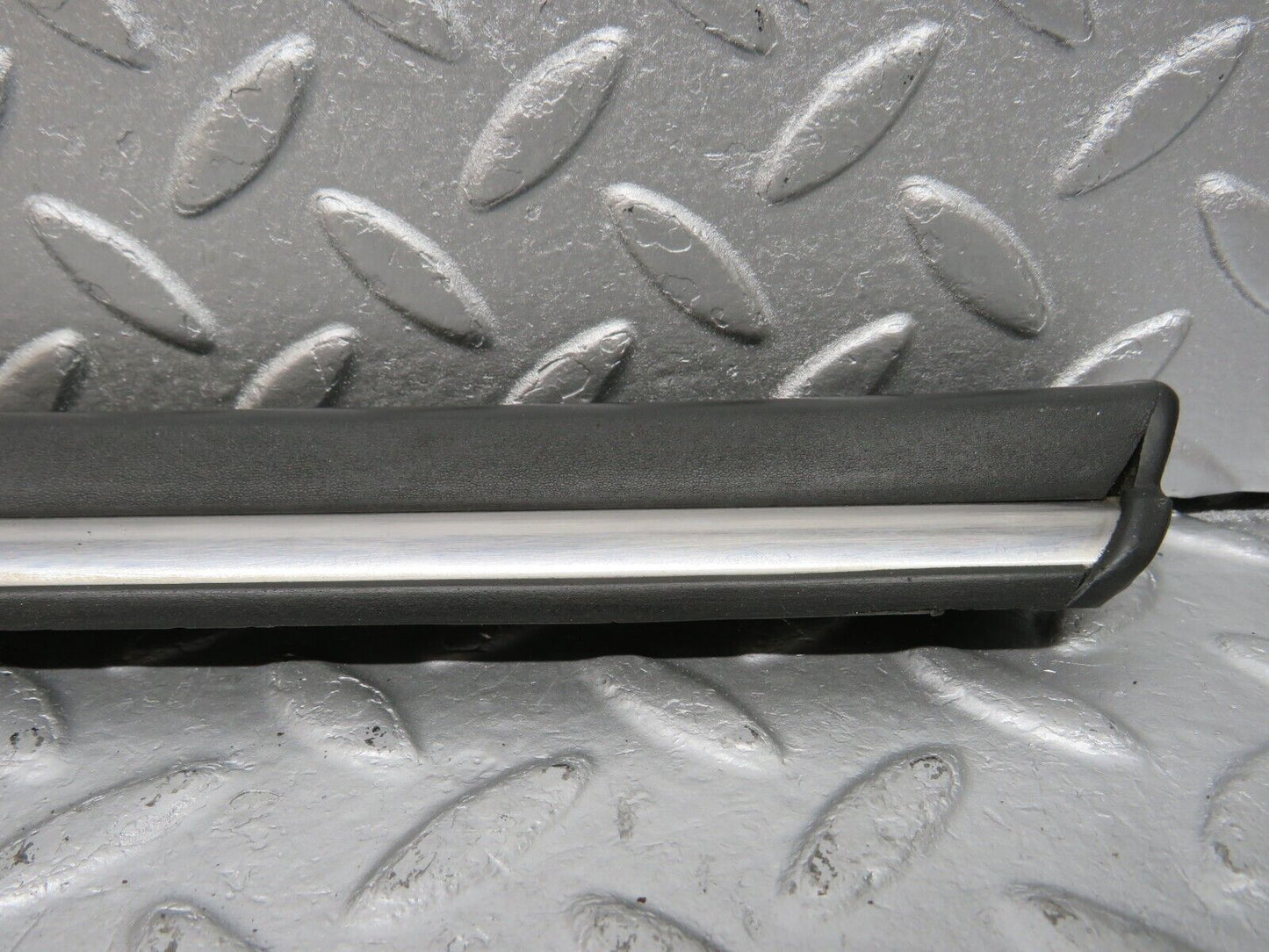 40125 Mercedes-Benz R107 350SL Coupe Front Right Wing Lower Trim