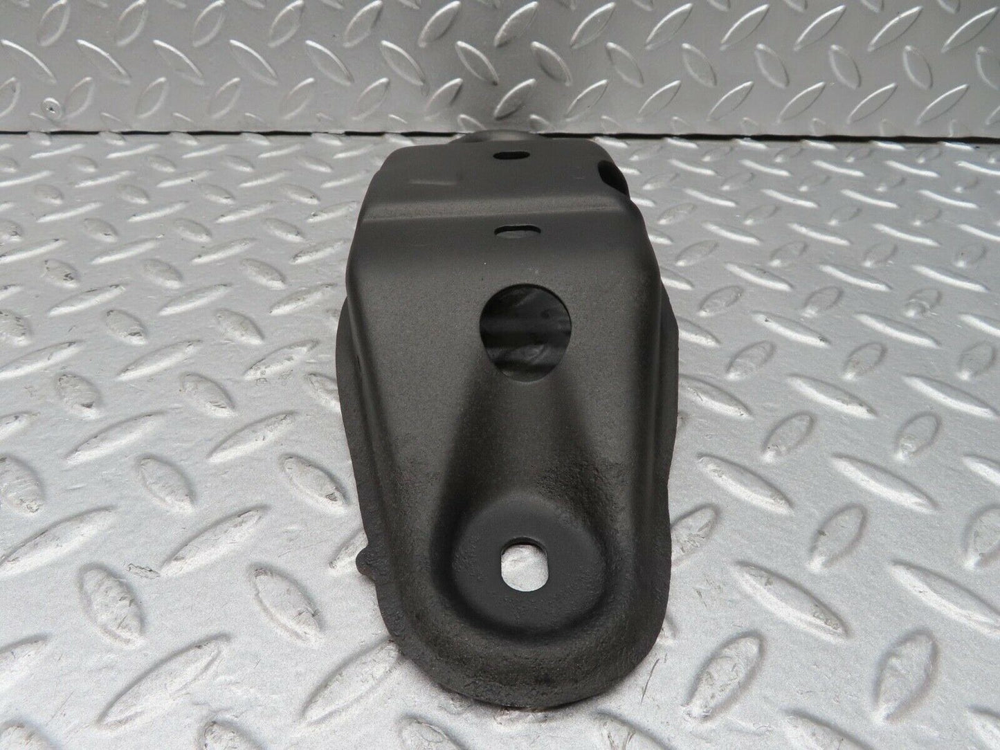 14616 Mercedes-Benz W201 190E Gearbox Bracket