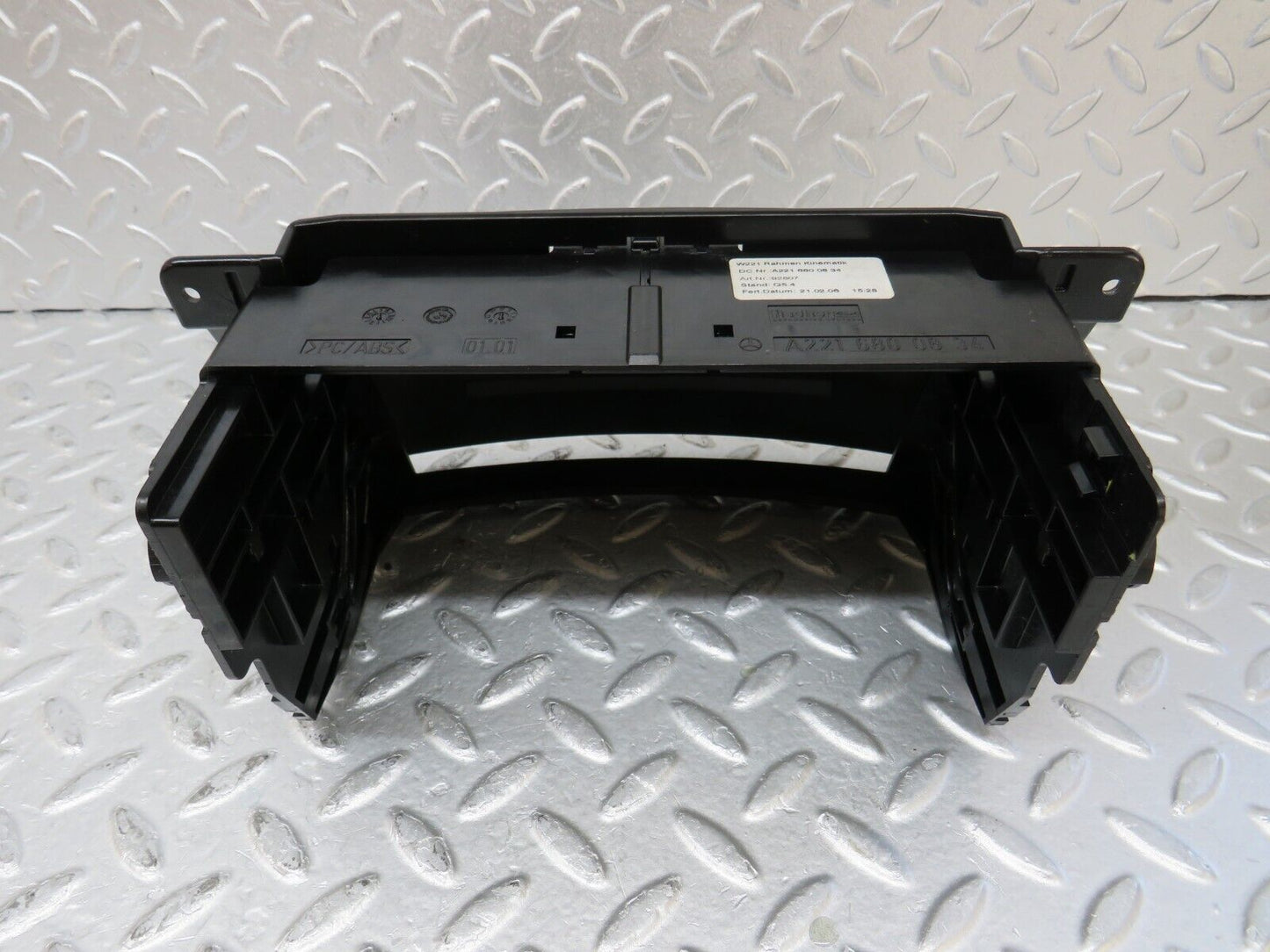 35194 Mercedes-Benz W221 Centre Console CD Player Cover 2216800834