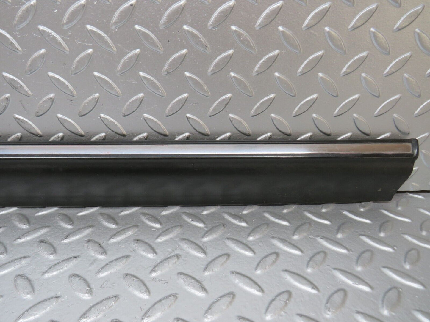 27898 Mercedes-Benz W123 280E Front Right Door Lower Moulding Trim