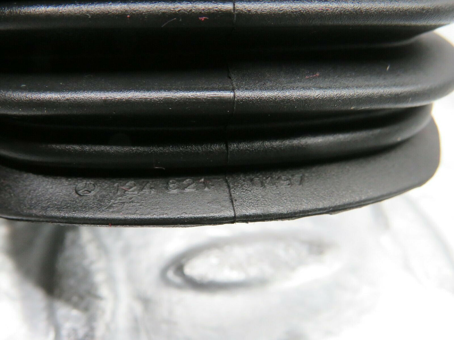 22601 Mercedes-Benz C124 E220 Front Door Wire Protector Rubber 1248210197