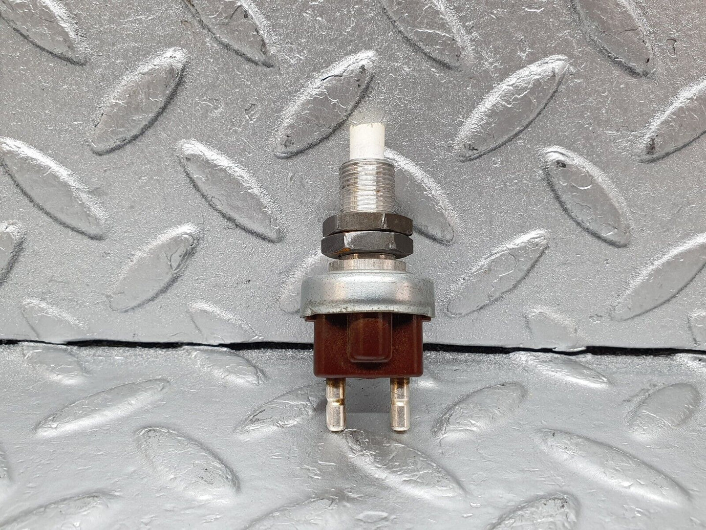 44083 Mercedes-Benz C123 230CE Coupe Brake Light Switch 190130