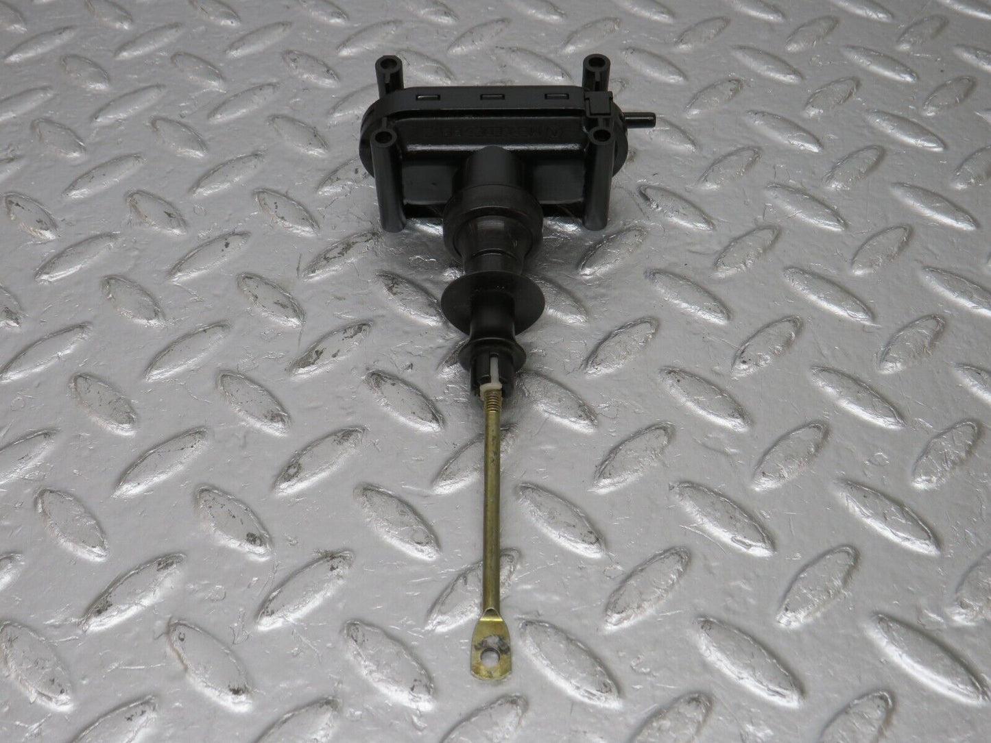 33648 Mercedes-Benz W201 190E 2.0L Door Lock Vacuum Actuator Rear Right