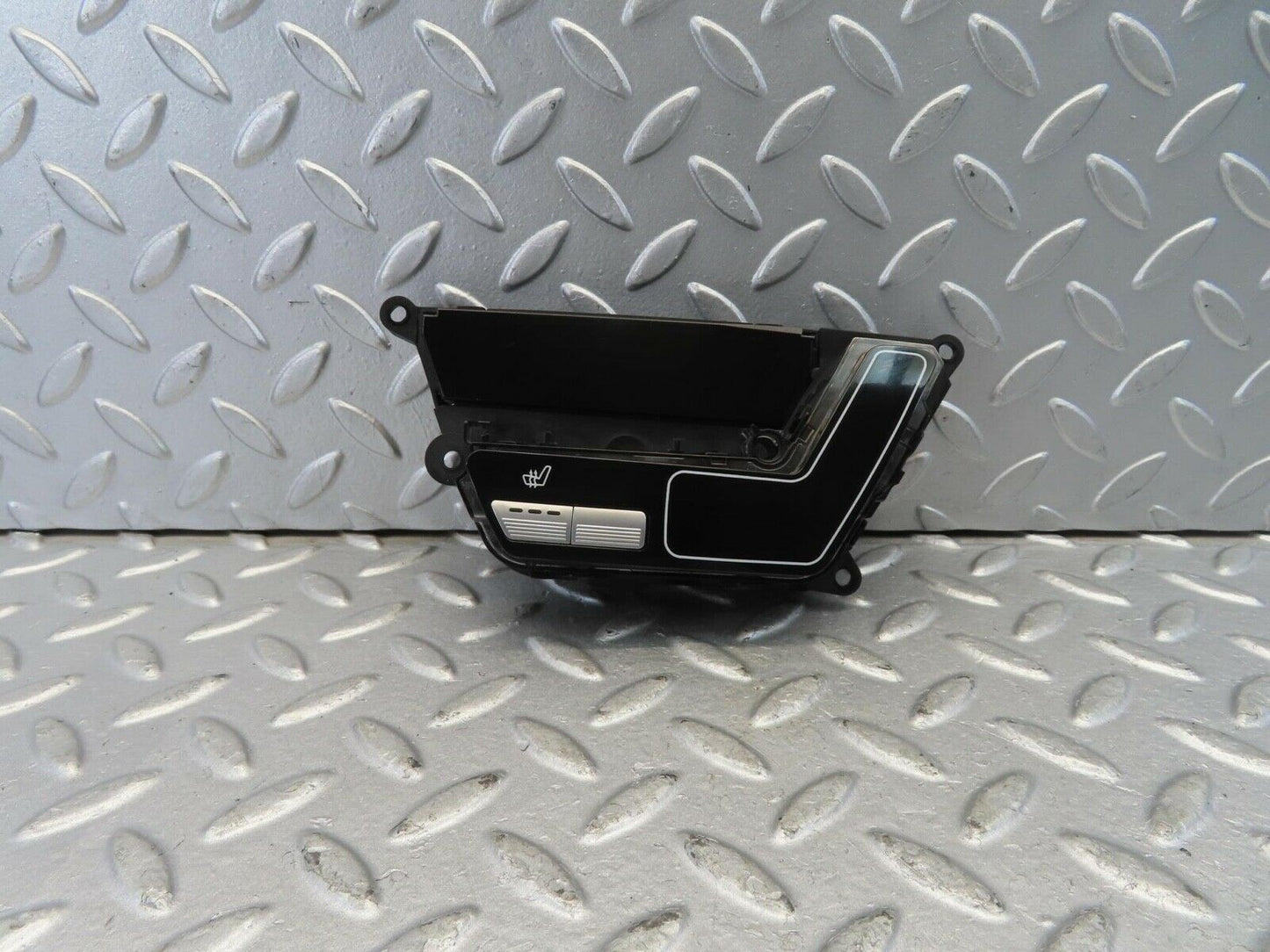 11095 Mercedes-Benz W221 S320 Rear Right Seat Switch 2218700158