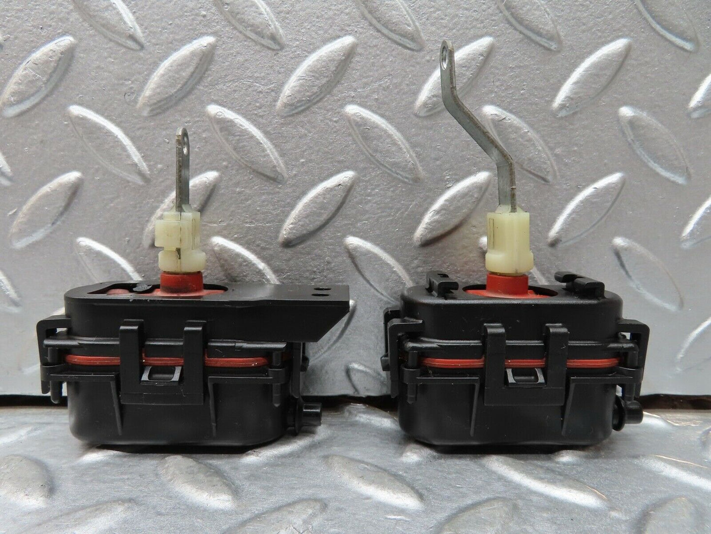 20188 Mercedes-Benz R129 300SL Coupe Heater Box Vacuum Actuator 2pcs
