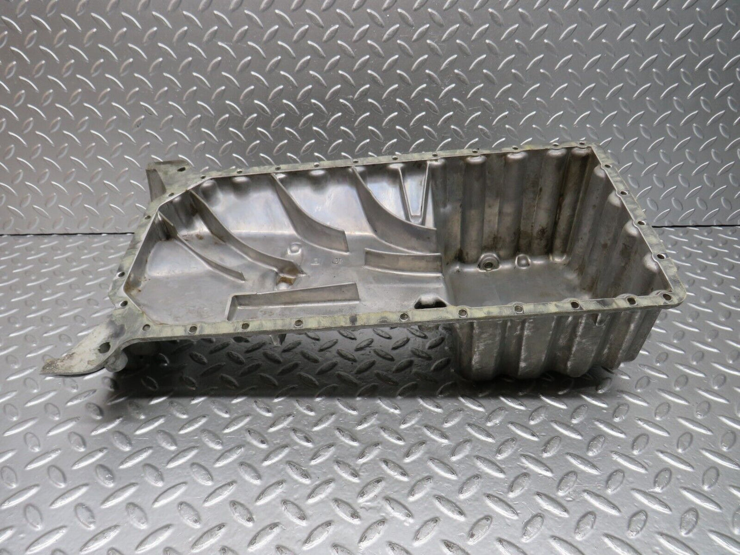 29938 Mercedes-Benz W123 230E Oil Pan Oil Sump 1020140802