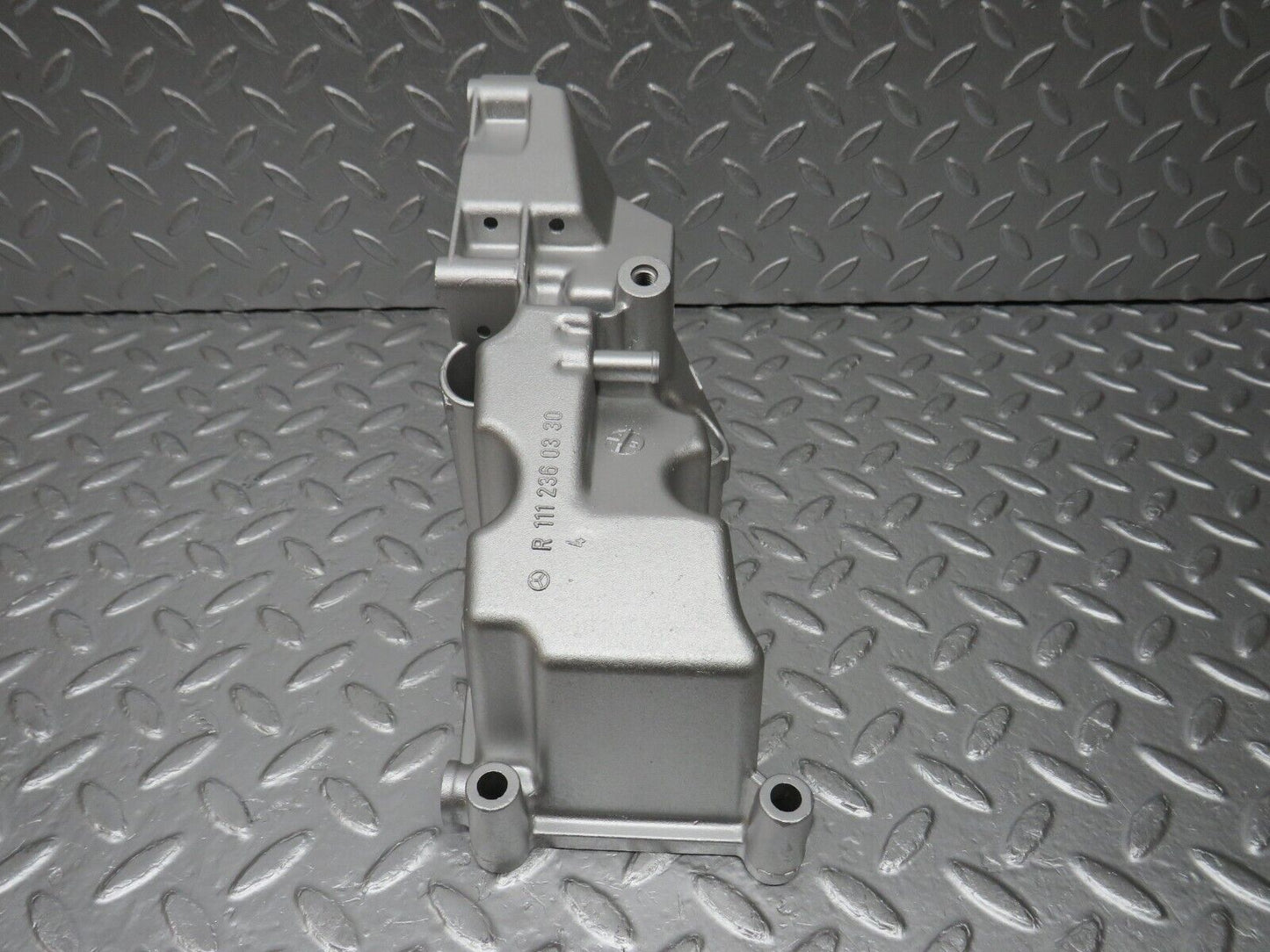 33537 Mercedes-Benz W202 C180 Engine Mount Gearbox Bracket 1112360330