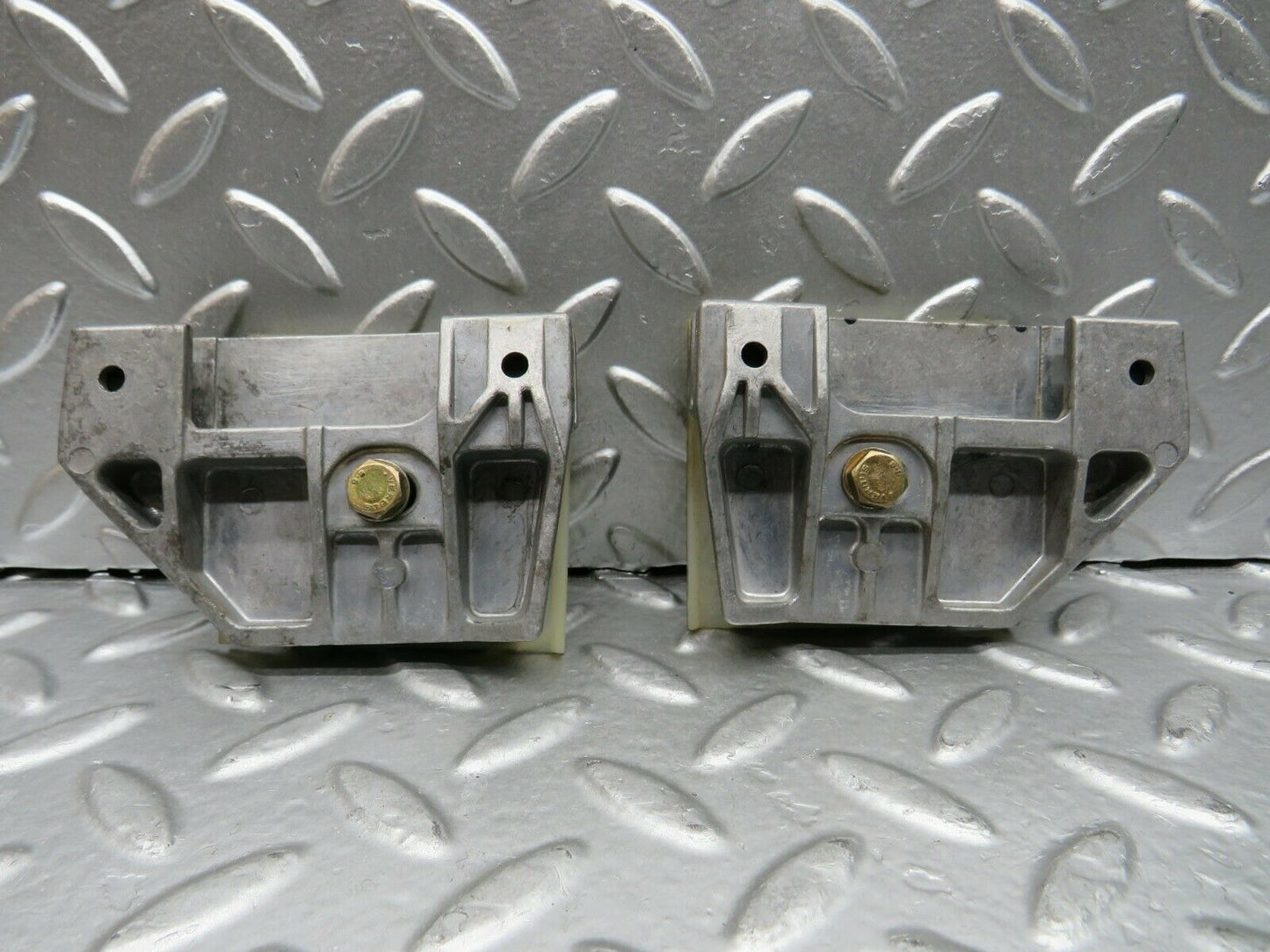 22641 Mercedes-Benz C124 E220 Coupe Door Window Guide Pad Pair 1247250132