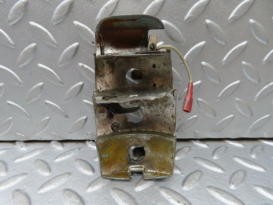 18936 Mercedes-Benz W121 190b Ponton Tail Light Bulb Holder