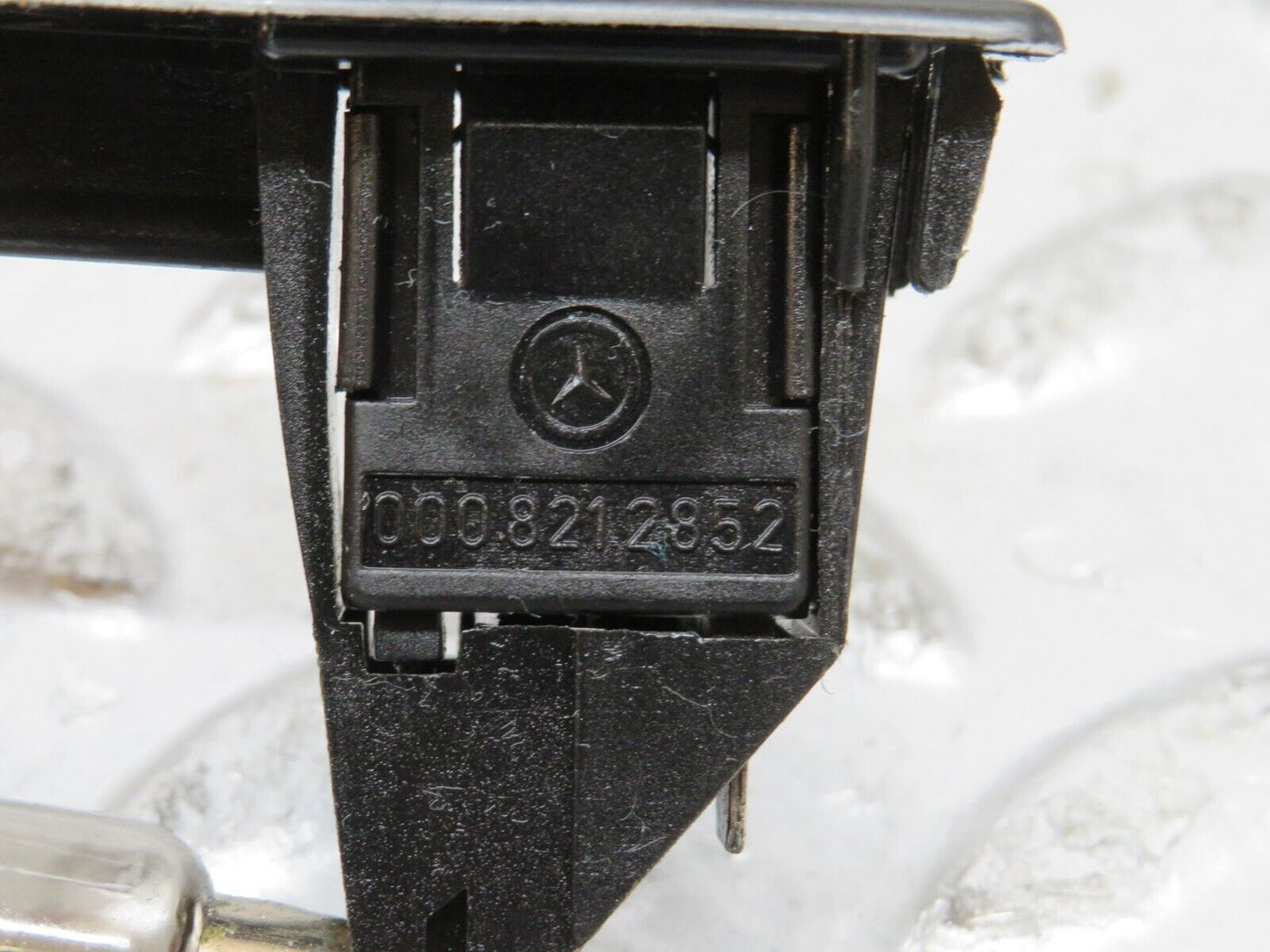 26099 Mercedes-Benz W116 450SE Trunk Light Switch 0008212852 1158202511