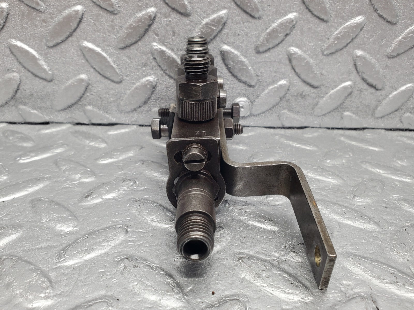 W112 injection distributor block used OEM