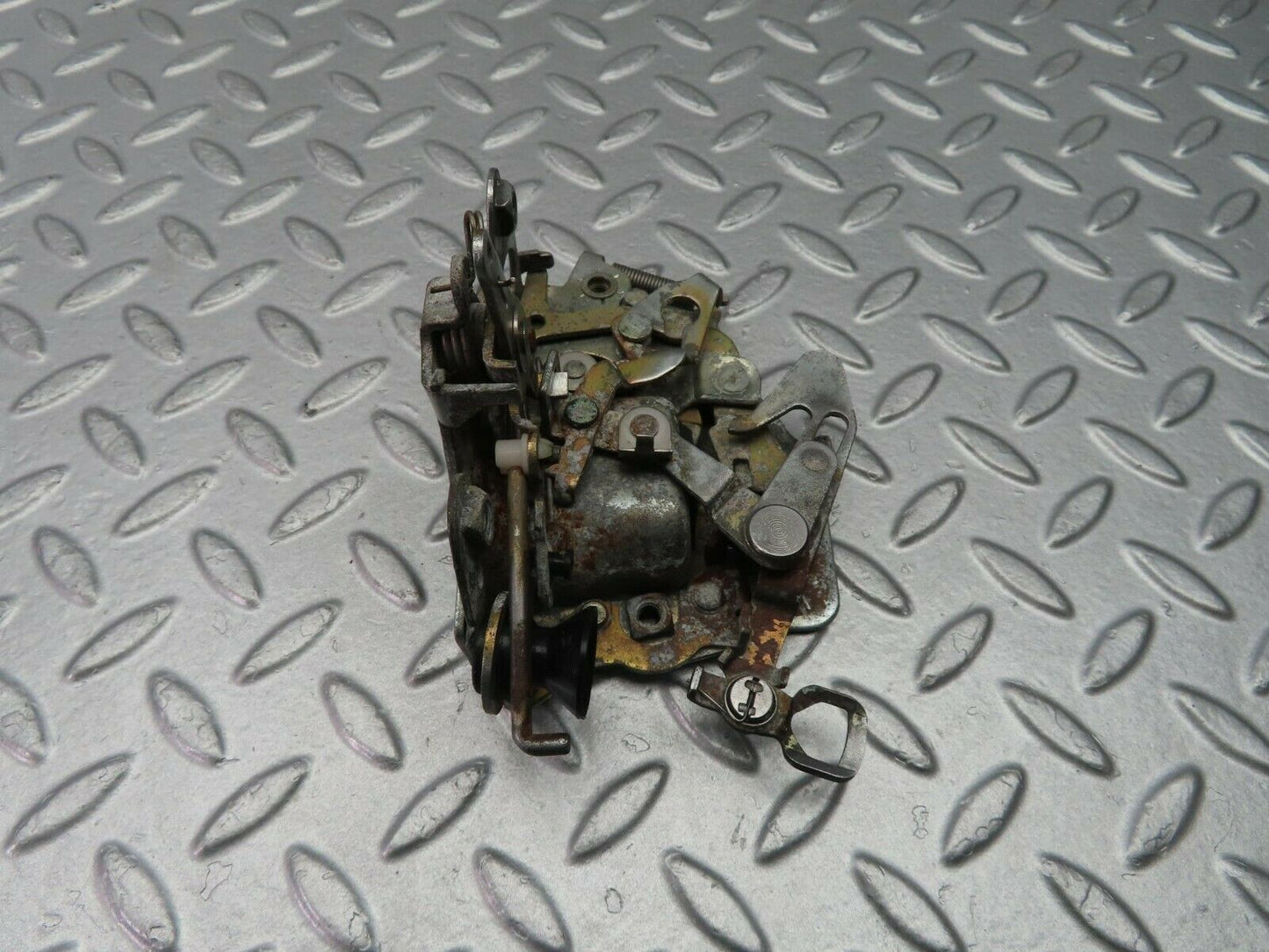 9917 Mercedes-Benz C123 230CE Coupe Right Door Lock Mechanism