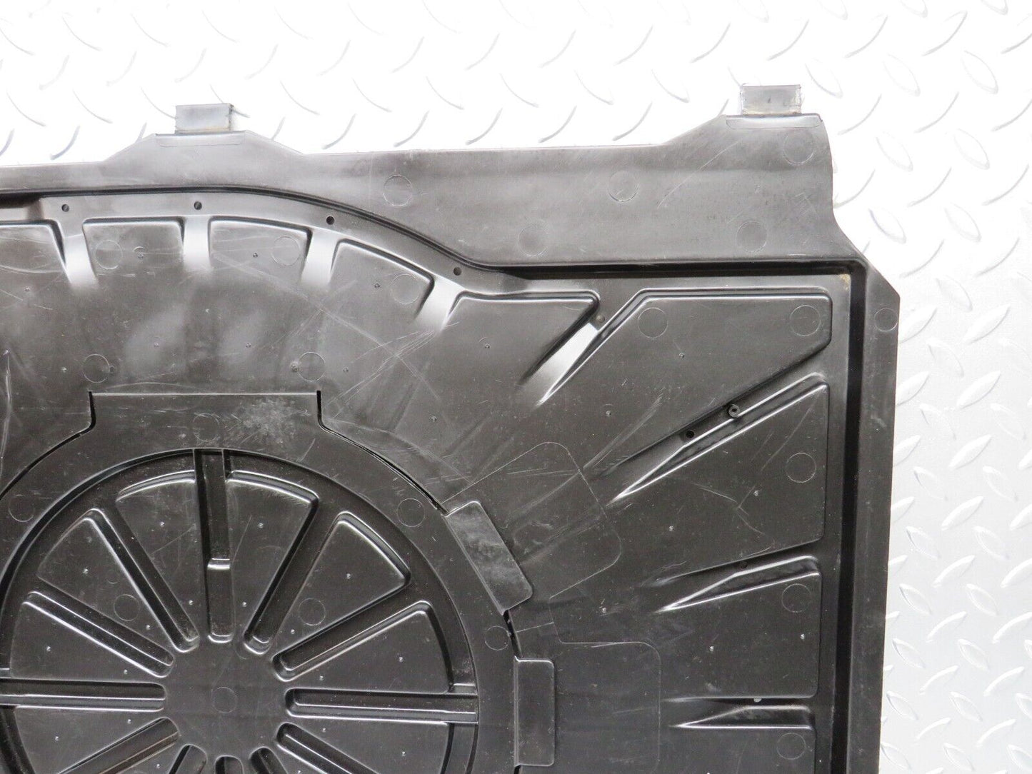 31555 Mercedes-Benz W201 190LE 1.8L Boot Trunk Spare Wheel Cover 2016931633