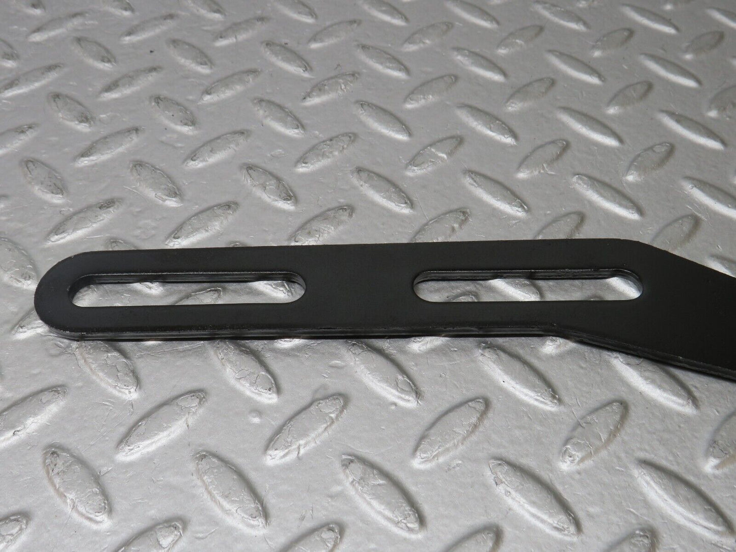 36135 Mercedes-Benz W126 420SE Exhaust Bracket