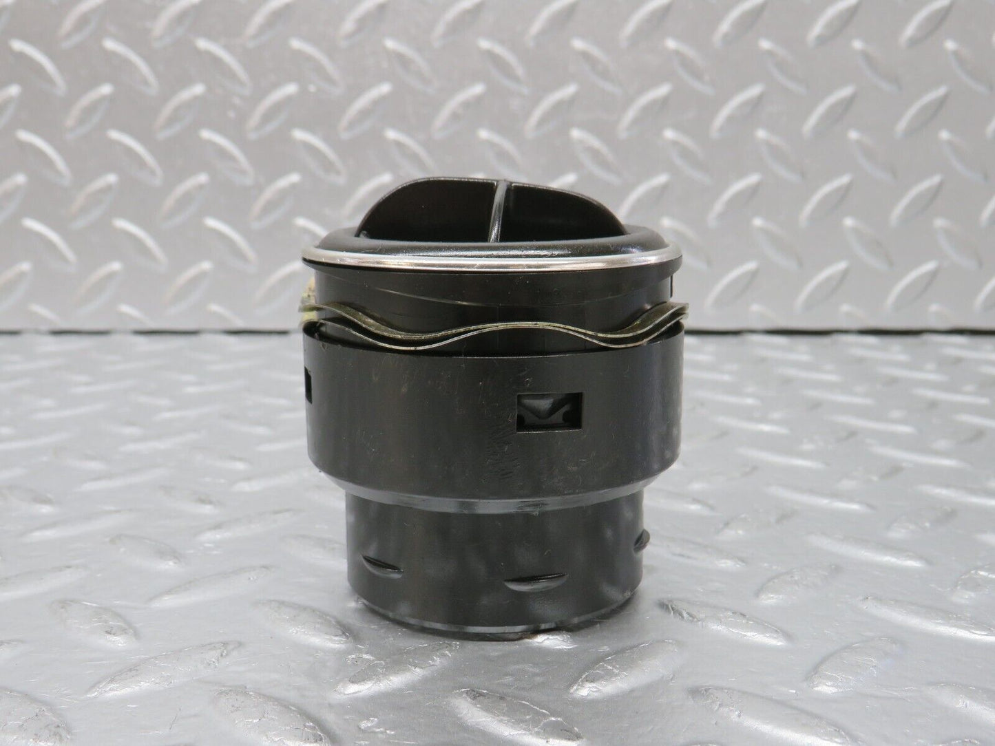 32747 Mercedes-Benz C107 R107 Dashboard Air Vent