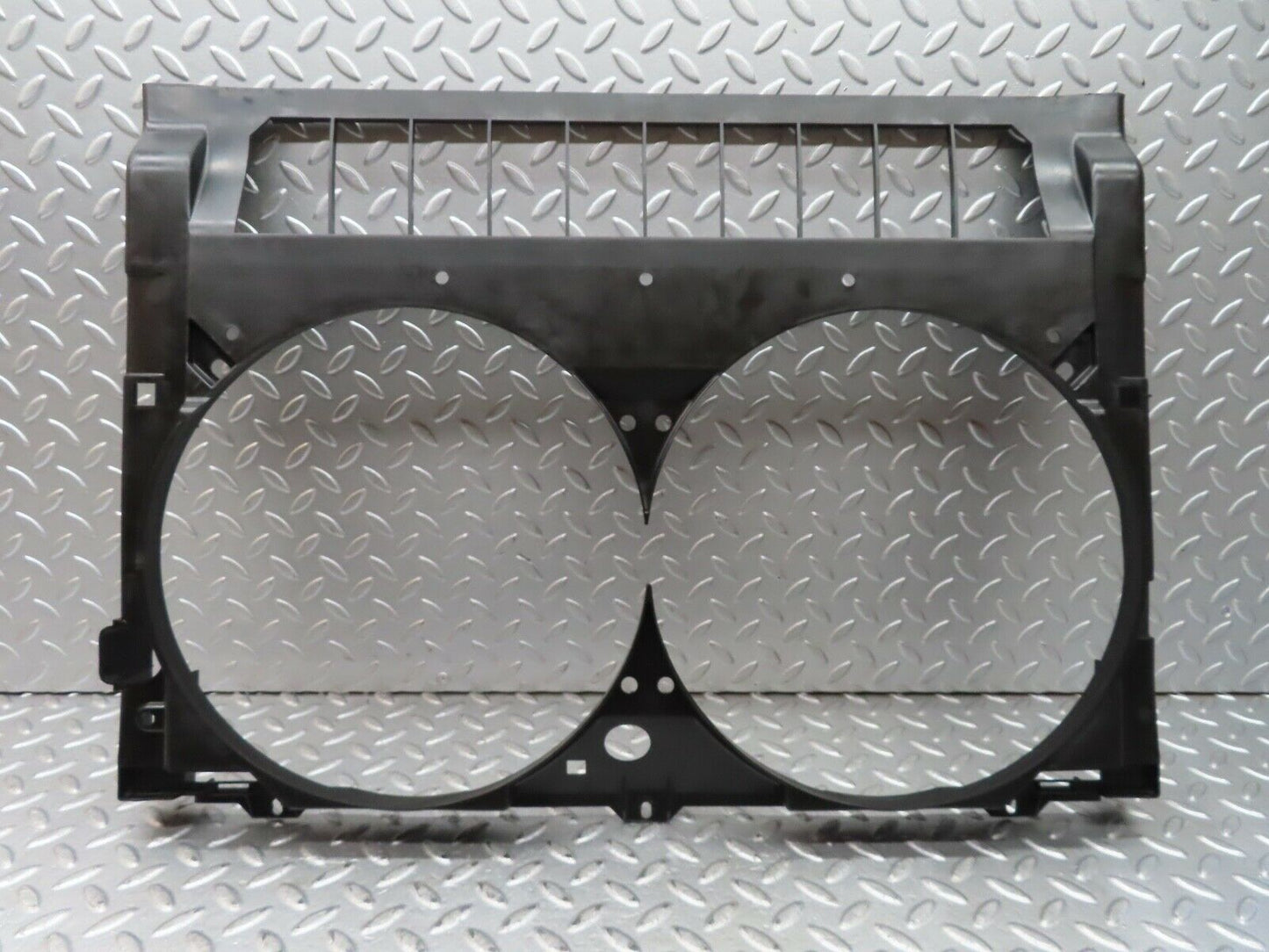 19635 Mercedes-Benz C140 CL420 Coupe Engine Fan Shroud 1405051855