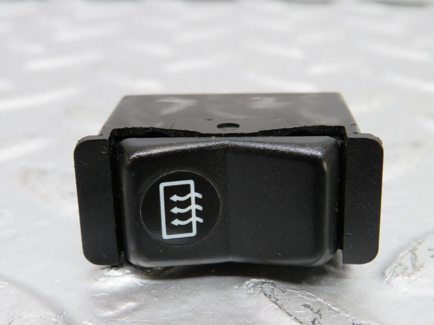 25519 Mercedes-Benz W123 200 Rear Window Defroster Switch 0008206110
