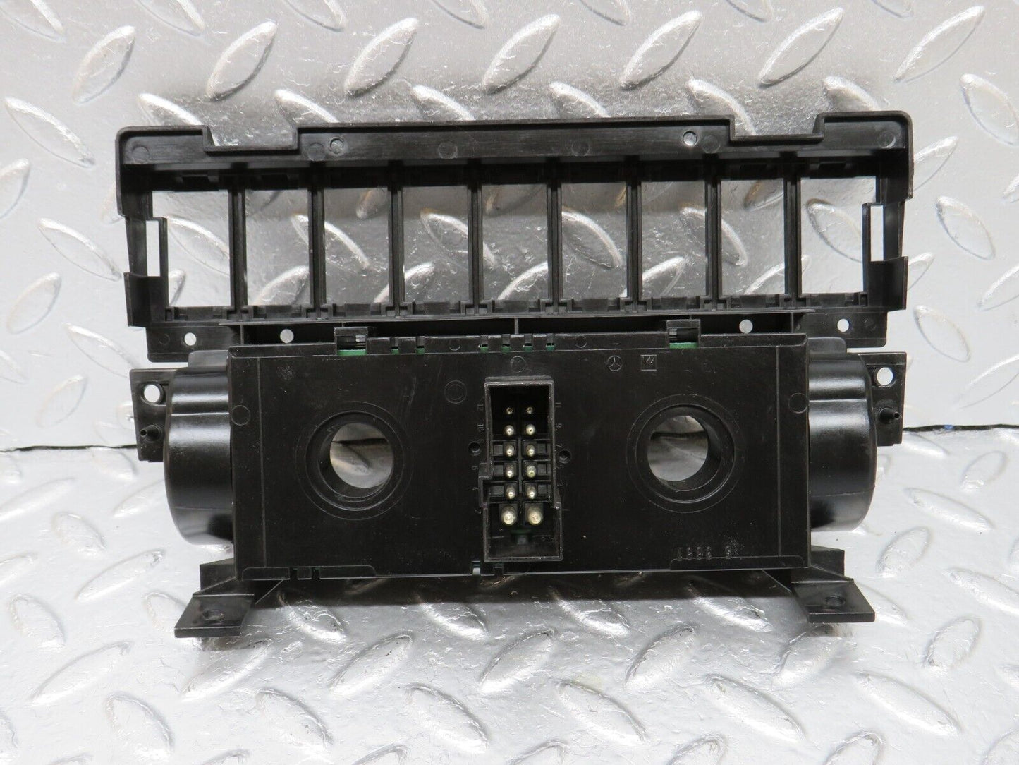 34092 Mercedes-Benz W124 260E Heater Control Unit Panel 1248301485
