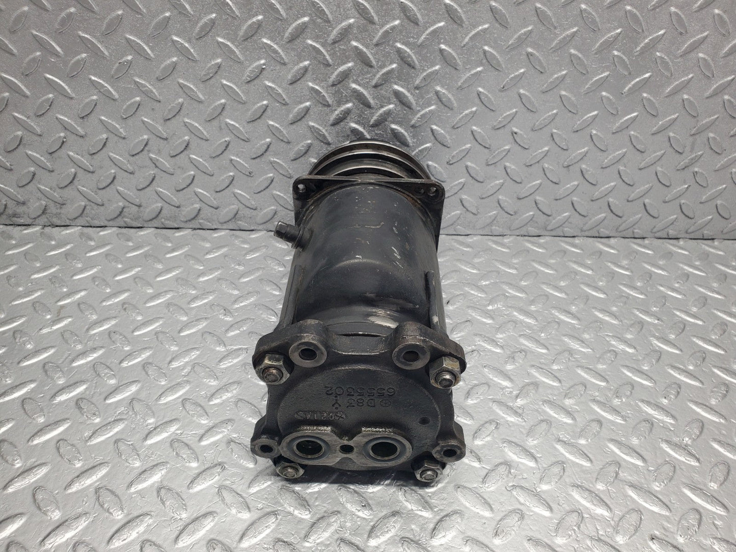 W126 Coupe air conditioning compressor used OEM