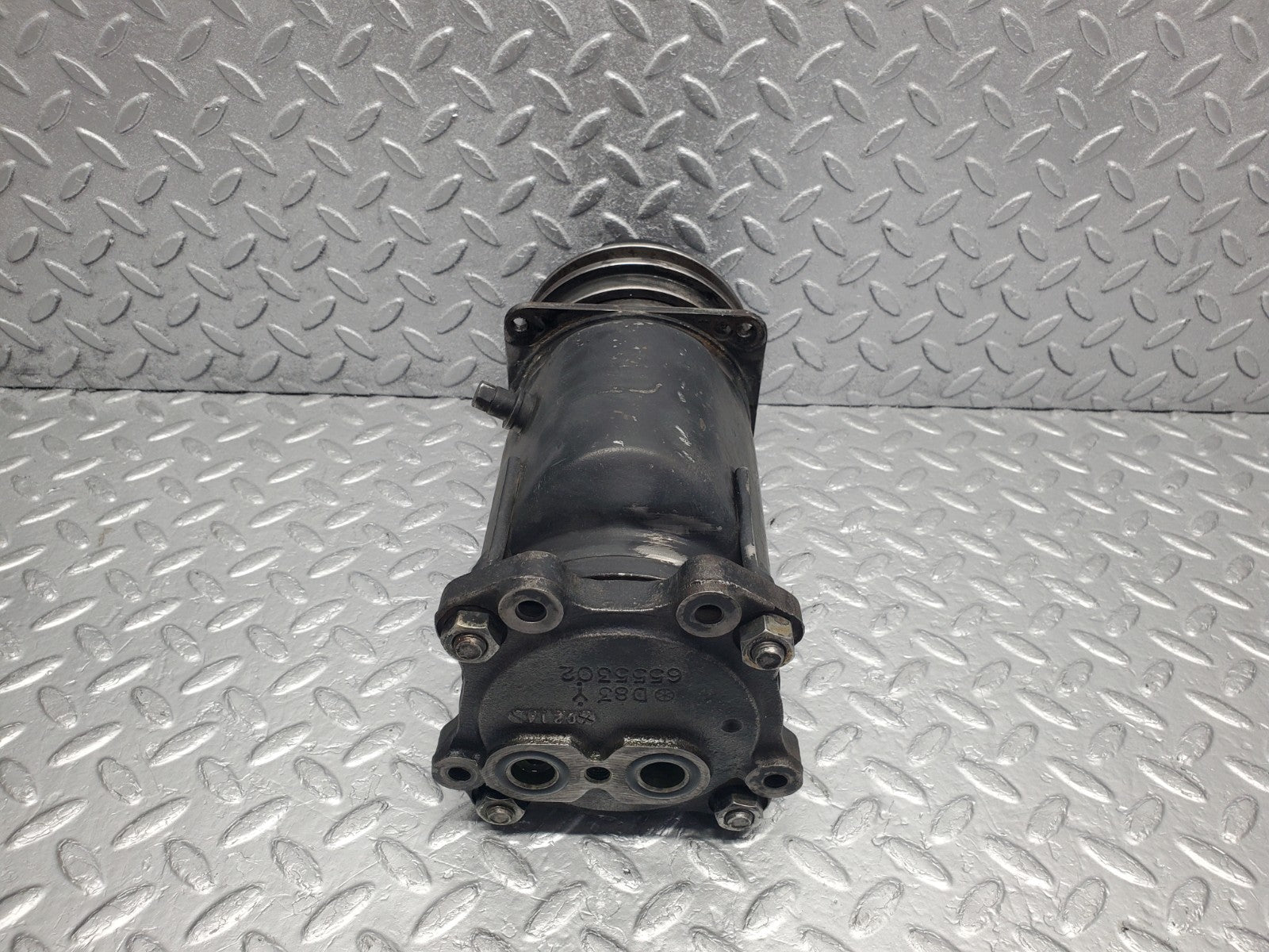 W126 Coupe air conditioning compressor used OEM