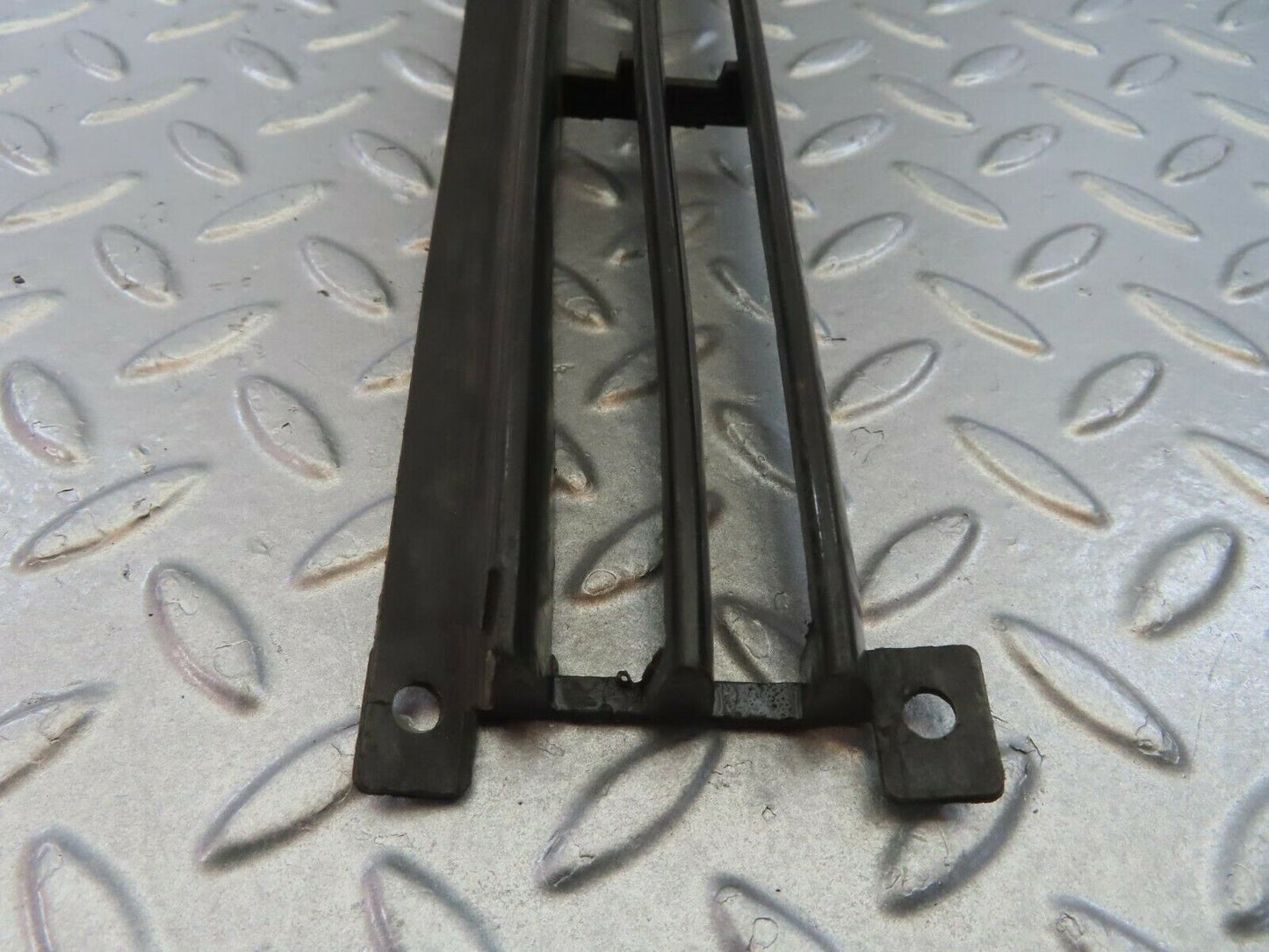 8866 Mercedes-Benz W115 Front Lower Grill Right