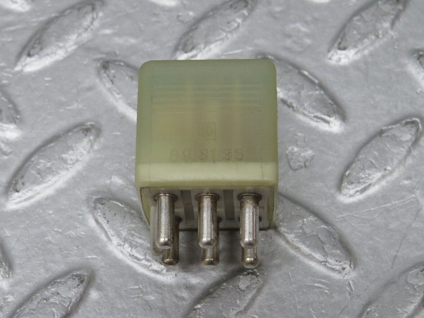36086 Mercedes-Benz W126 420SE Door Window Control Relay 0015427819