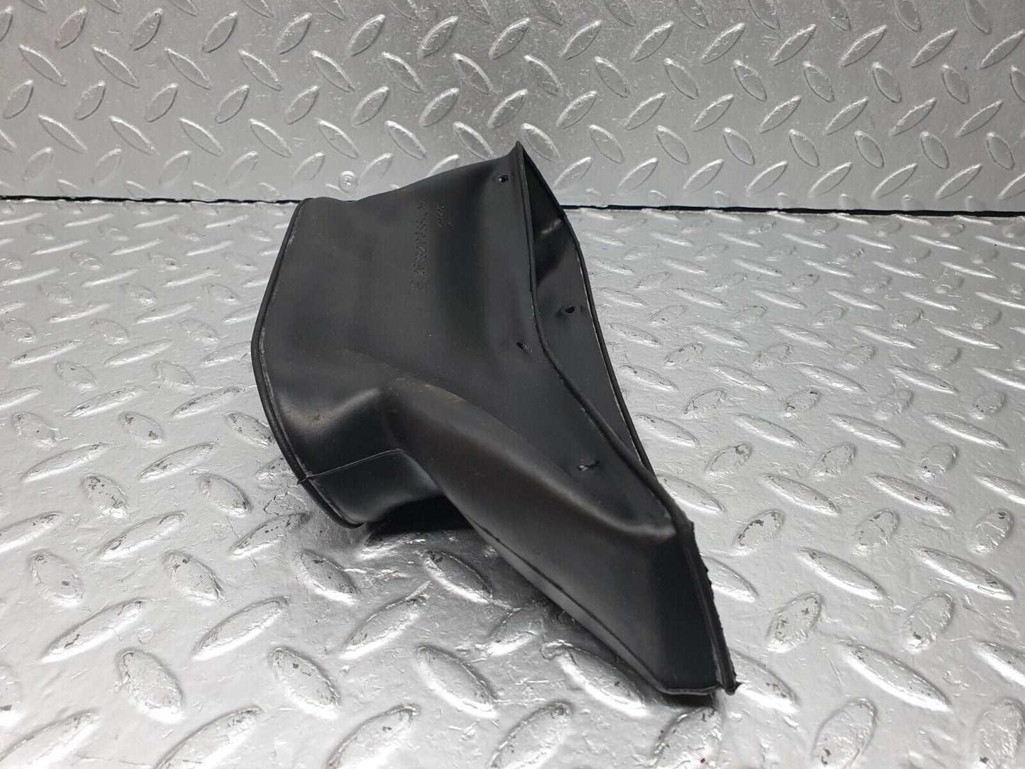 40959 Mercedes-Benz W126 300SE Heating Duct Rubber 1268320088