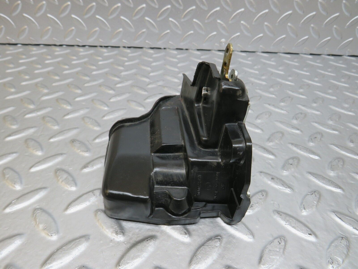 25458 Mercedes-Benz W123 200 Front Left Door Lock Mechanism 1237230108