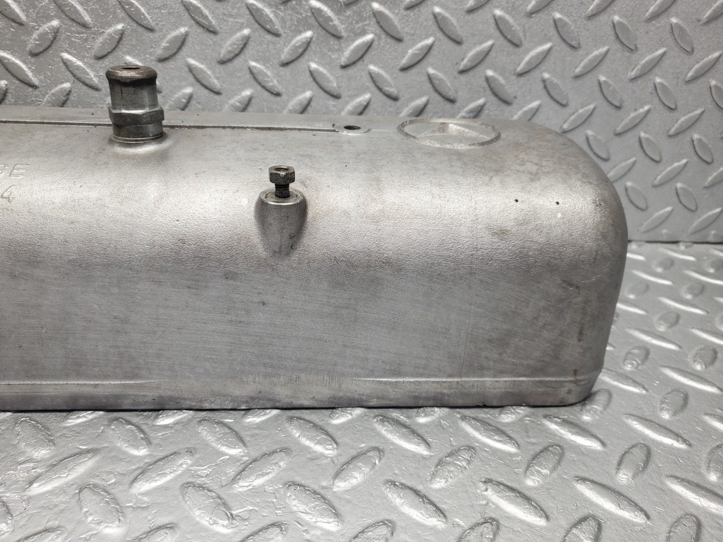 W112 cylinder head cover used OEM