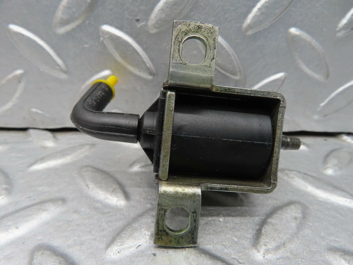 15096 Mercedes-Benz W140 S320 Vacuum Control Valve 0015408697