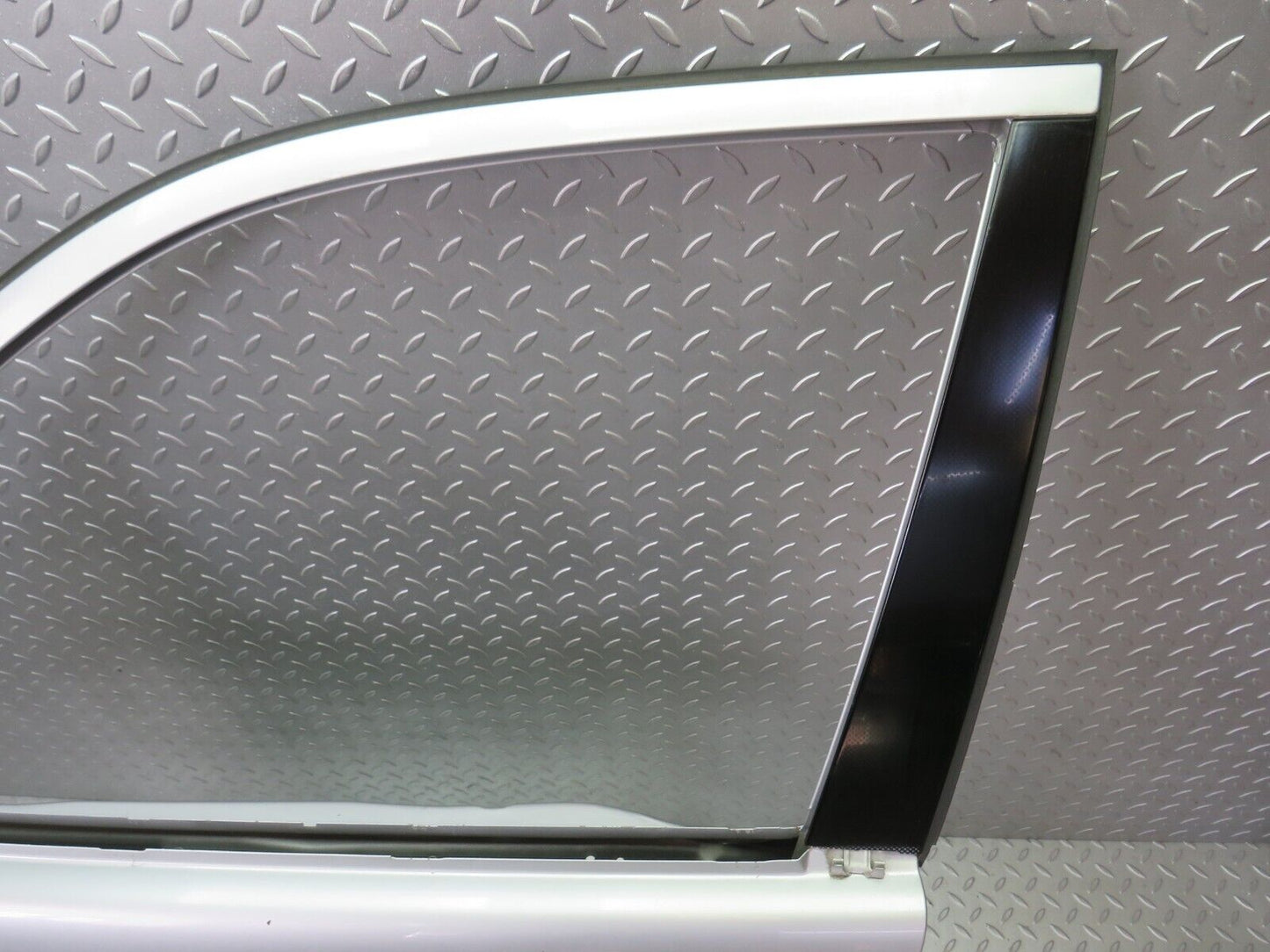 34726 Mercedes-Benz W210 320E Front Left Door