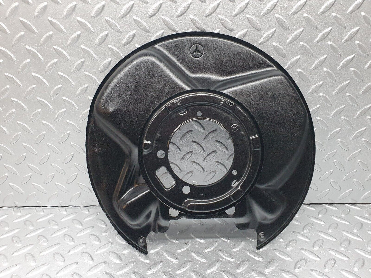40717 Mercedes-Benz W123 300D Rear Left Brake Disc Protection Plate