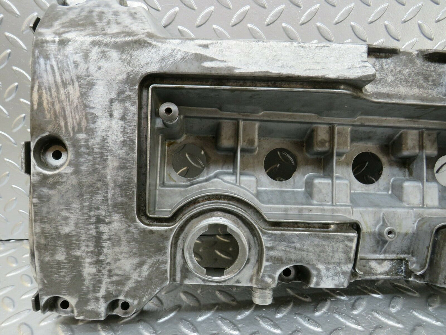 24389 Mercedes-Benz S124 220TE Wagon Cylinder Head Valve Cover 1110100330
