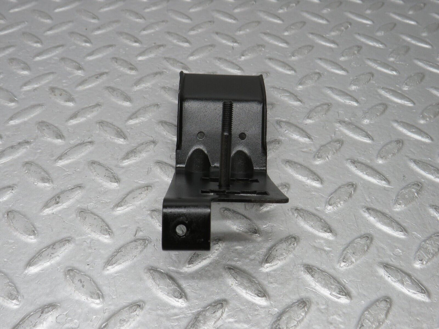 35858 Mercedes-Benz W108 Relay Bracket