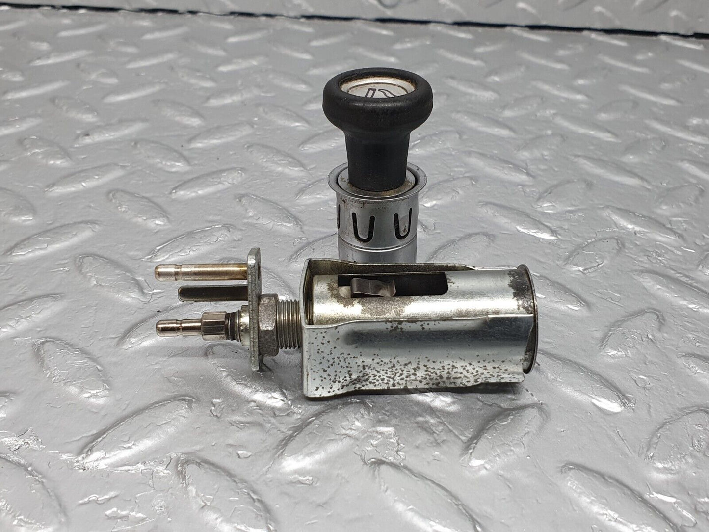 43093 Mercedes-Benz W108 280SE Cigarette Lighter 1108250553