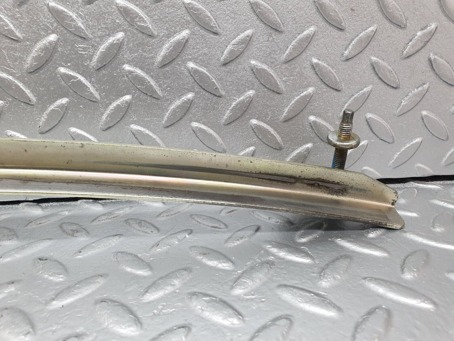 42434 Mercedes-Benz R129 320SL Coupe Right Door Front Window Channel