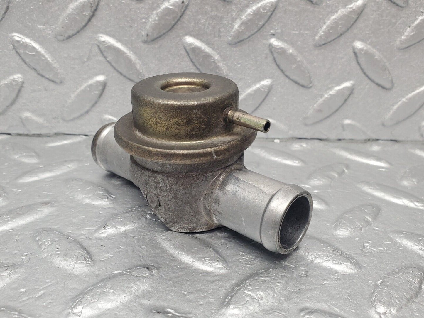 46205 Mercedes-Benz W124 280E Air Control Valve 0001407760