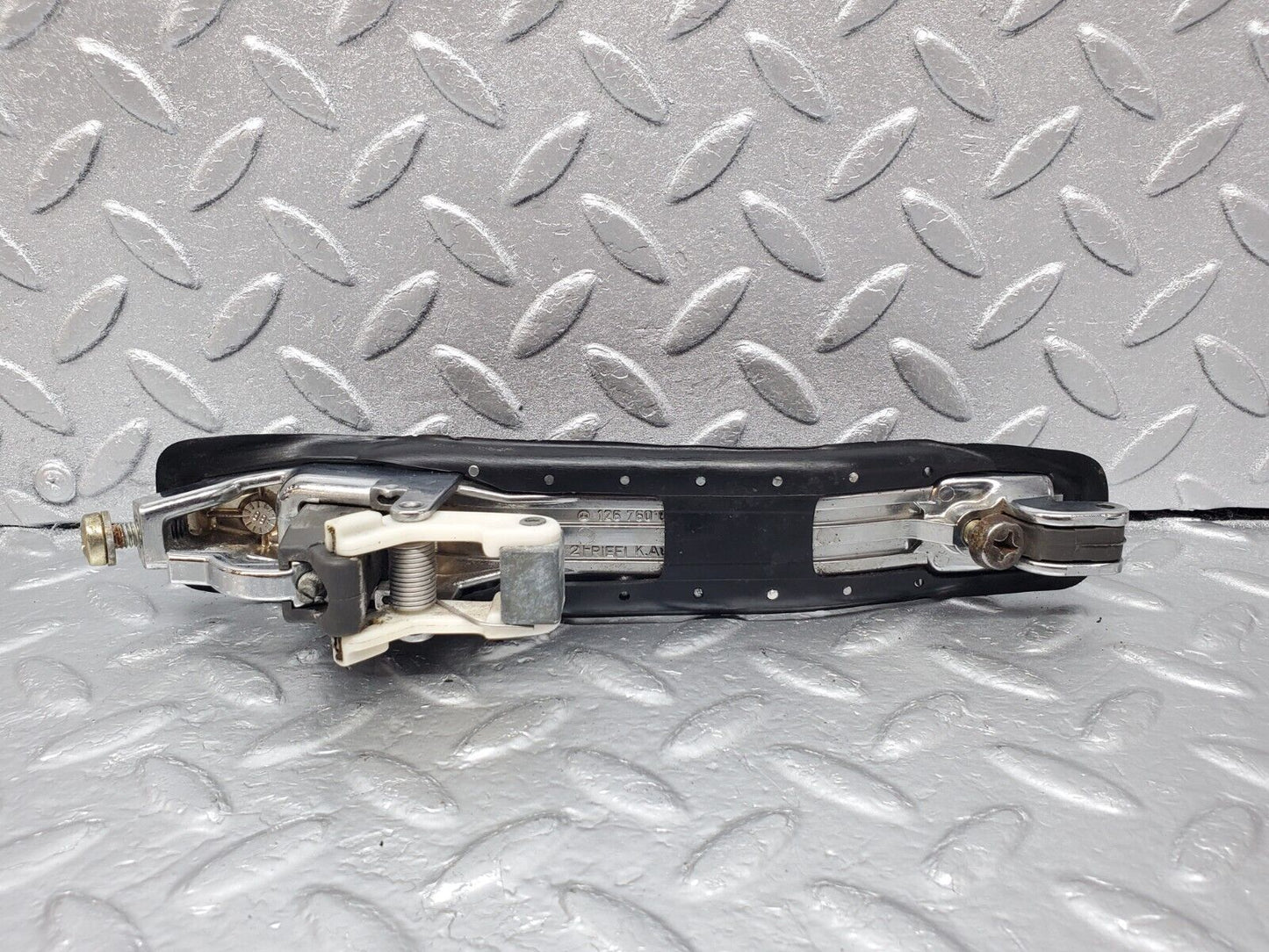 45646 Mercedes-Benz W126 420SE Rear Right Door Exterior Handle 1267600059