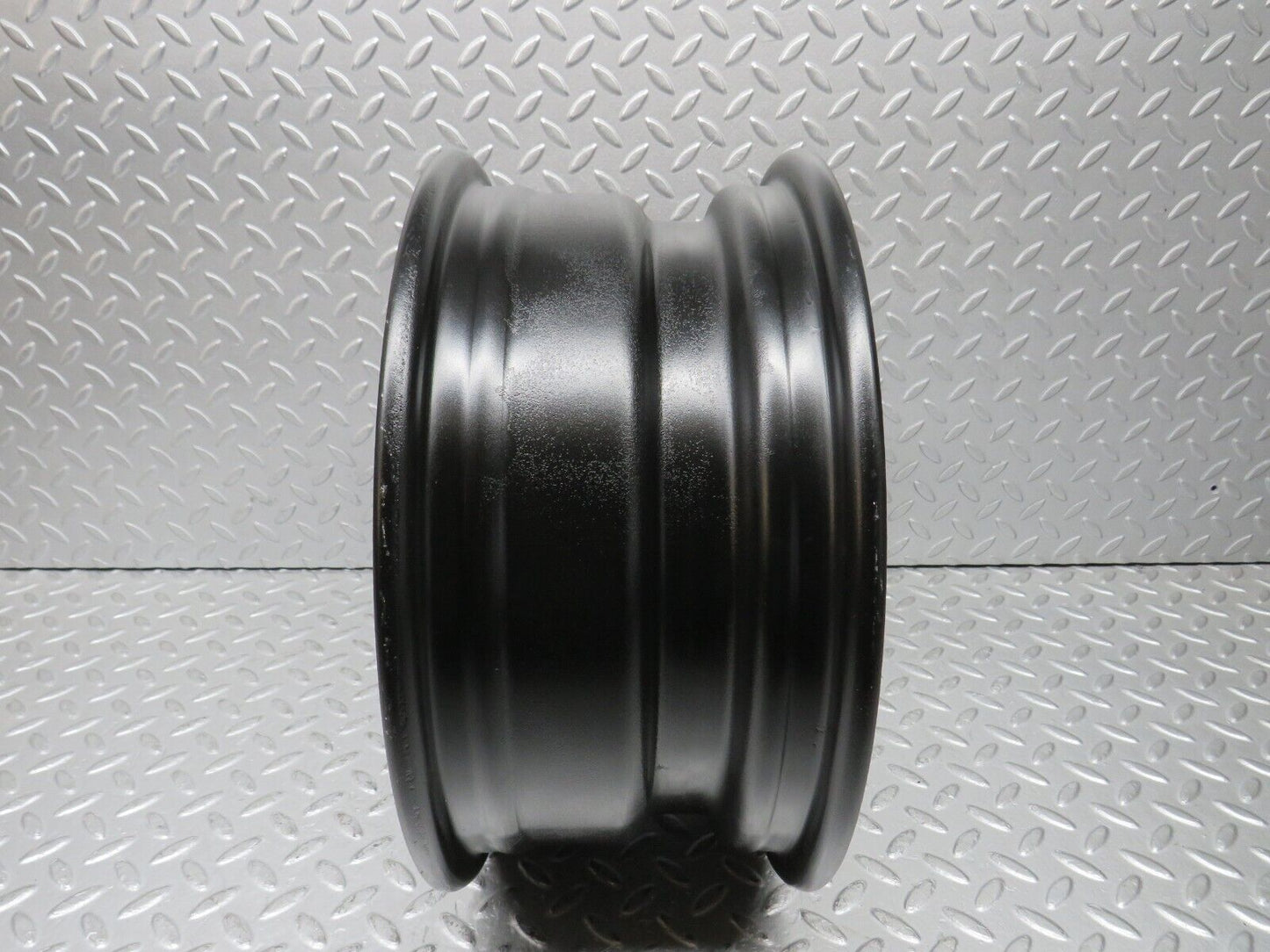 37726 Mercedes-Benz W109 300SEL Steel Wheel 6Jx14H2 ET30 1084000702