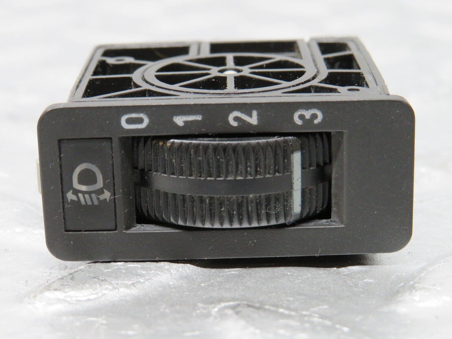 34354 Mercedes-Benz C126 380SEC Coupe Headlight Level Switch 0008000773