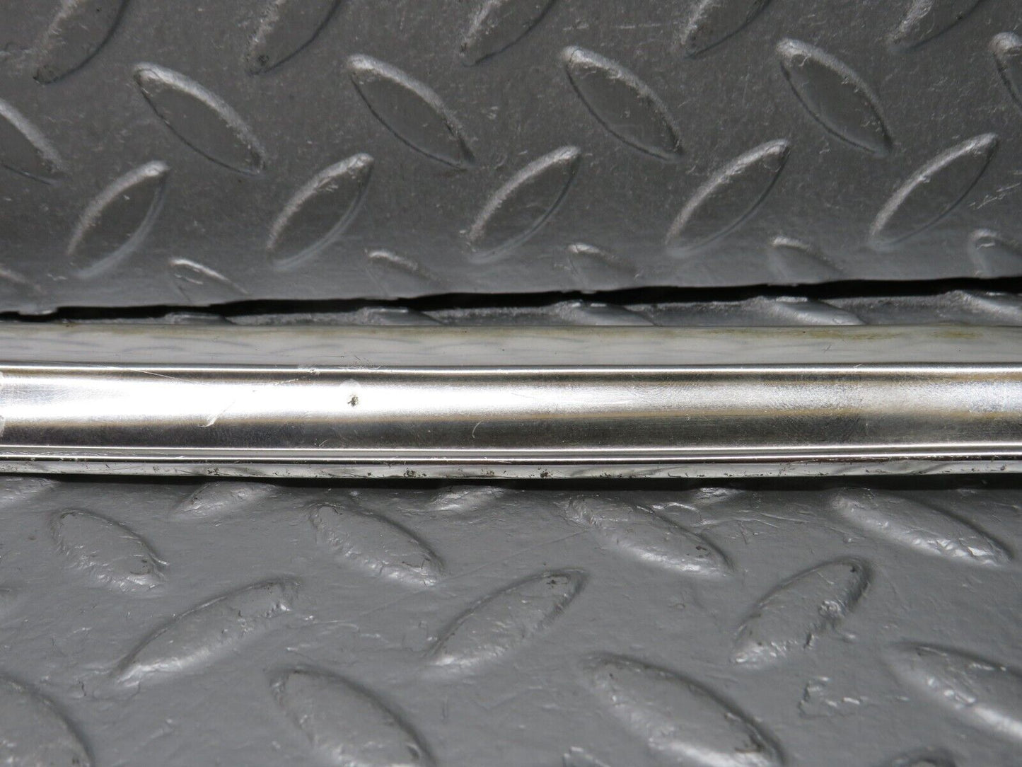 39860 Mercedes-Benz R107 350SL Coupe Hardtop Chrome Trim Left Side